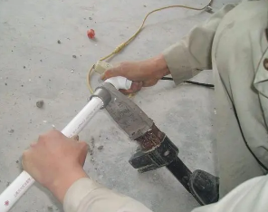 隆林漏水维修电话